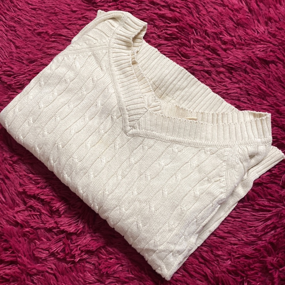 Faded Glory v-neck and v-back pale tan sweater - Picture 9 of 10